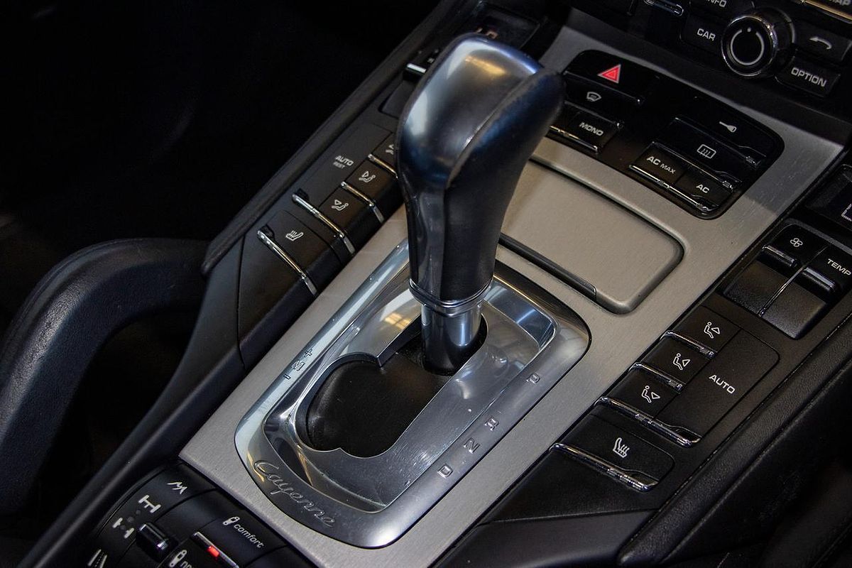 2010 Porsche Cayenne Turbo 9PA