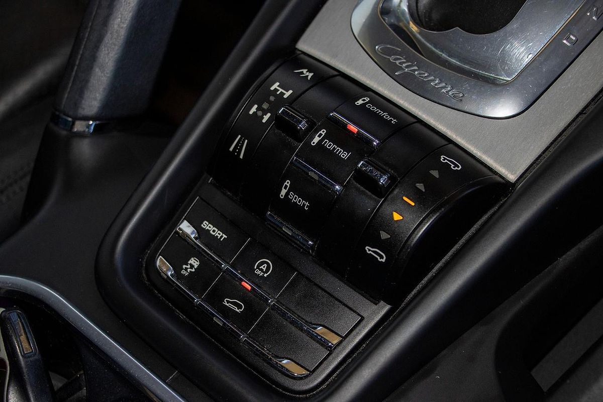 2010 Porsche Cayenne Turbo 9PA