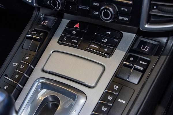 2010 Porsche Cayenne Turbo 9PA