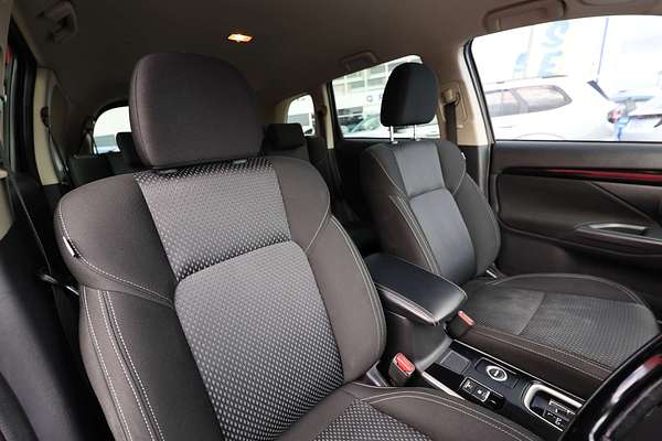 2021 Mitsubishi Outlander ES ZL