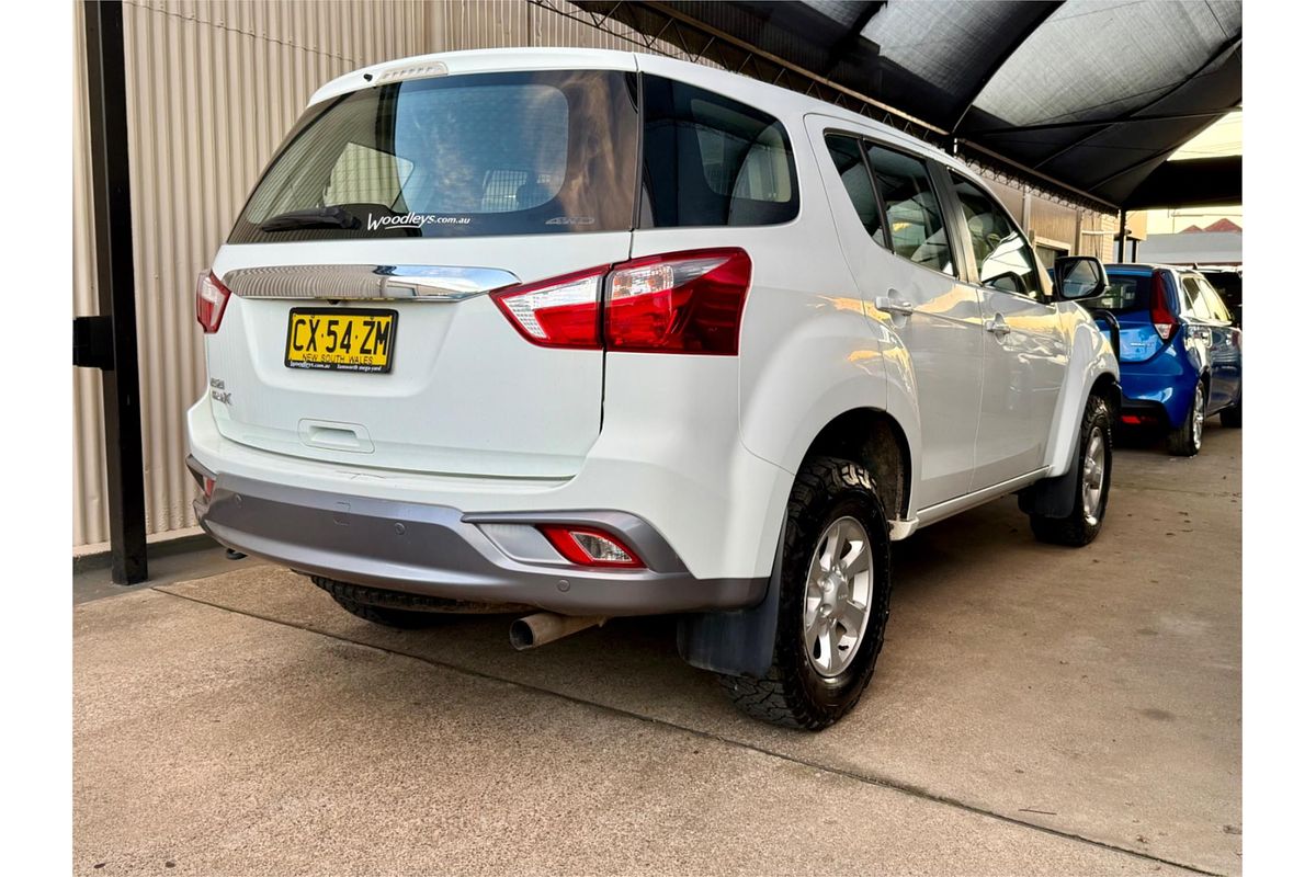2020 Isuzu MU-X LS-M