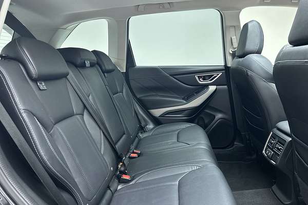 2022 Subaru Forester 2.5i-S S5