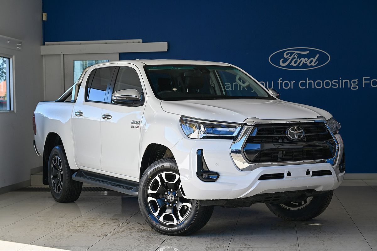 2022 Toyota Hilux SR5 GUN126R 4X4