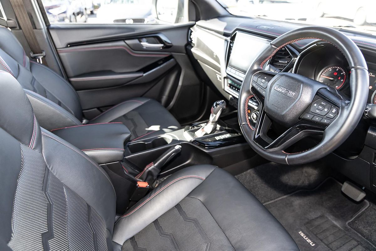 2023 Isuzu D-MAX X-TERRAIN 4X4
