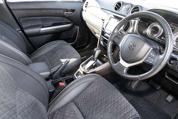 2023 Suzuki Vitara Turbo Shadow LY Series II