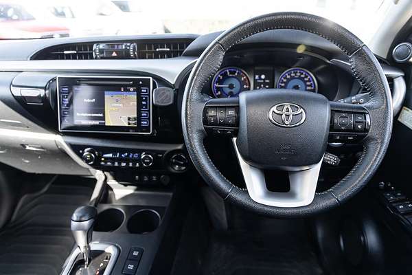 2020 Toyota Hilux SR5 GUN126R 4X4