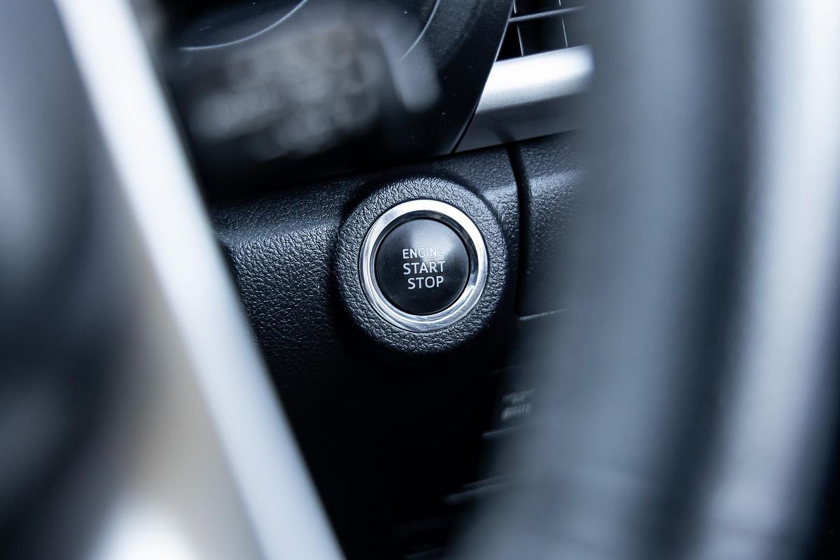 2020 Toyota Hilux SR5 GUN126R 4X4
