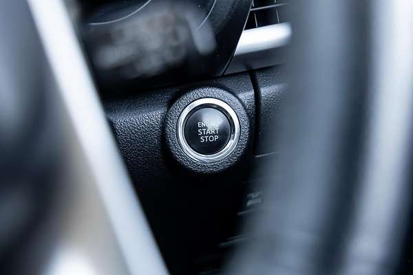 2020 Toyota Hilux SR5 GUN126R 4X4