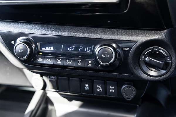 2020 Toyota Hilux SR5 GUN126R 4X4