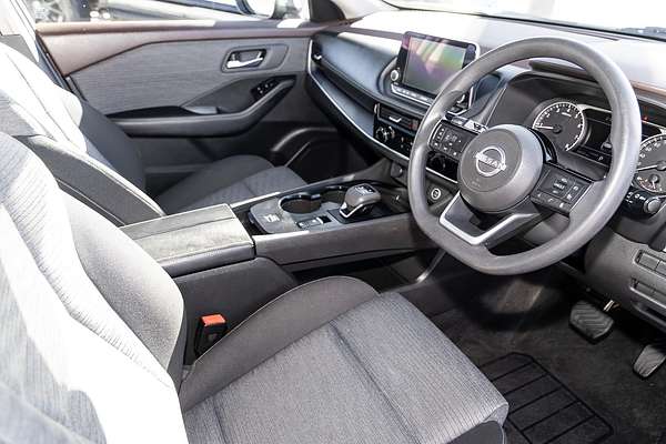 2024 Nissan X-TRAIL ST T33