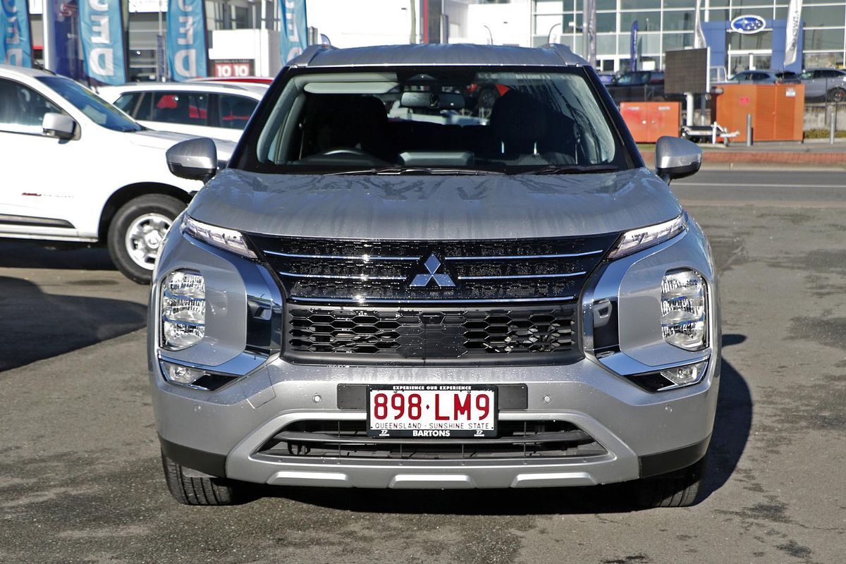2024 Mitsubishi Outlander LS ZM