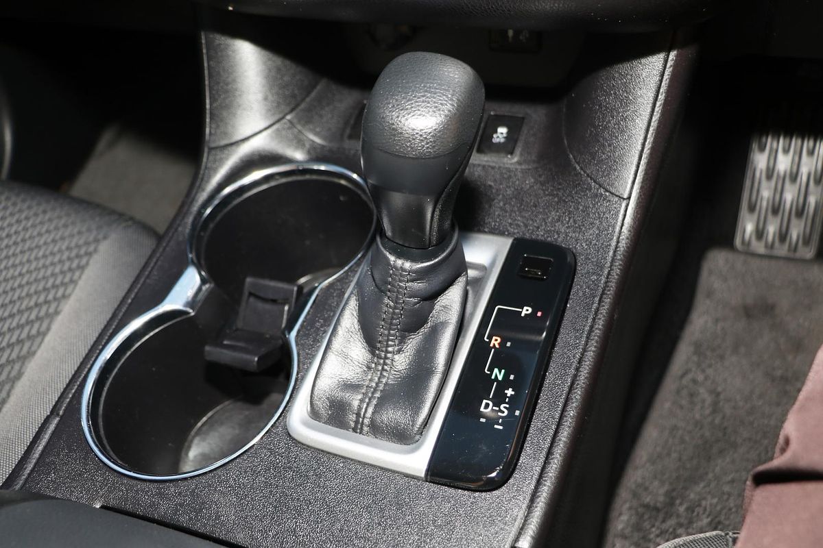 2014 Toyota Kluger GX GSU50R