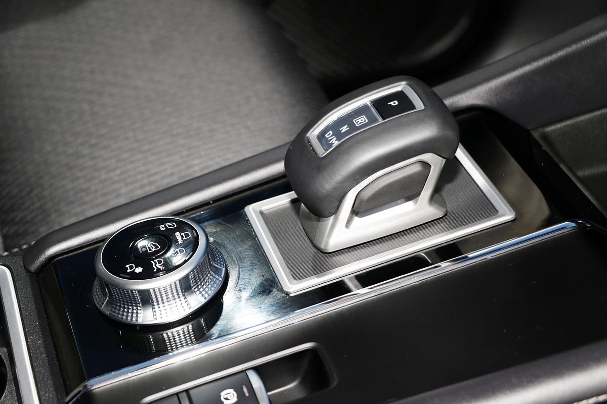 2024 Mitsubishi Outlander LS ZM
