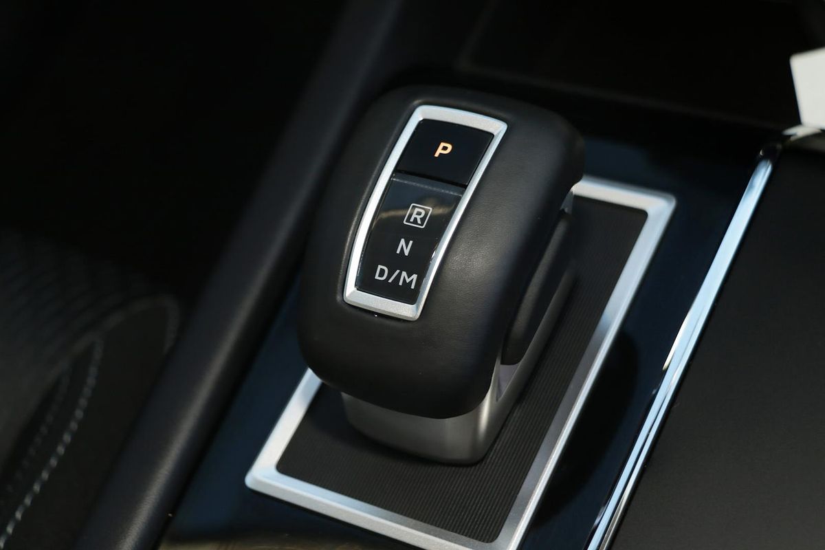 2024 Mitsubishi Outlander LS ZM