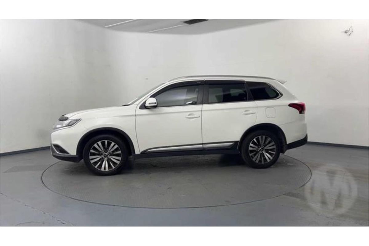 2020 Mitsubishi Outlander LS ZL
