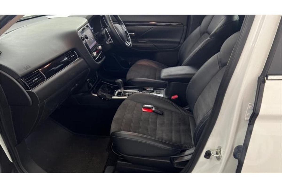 2020 Mitsubishi Outlander LS ZL