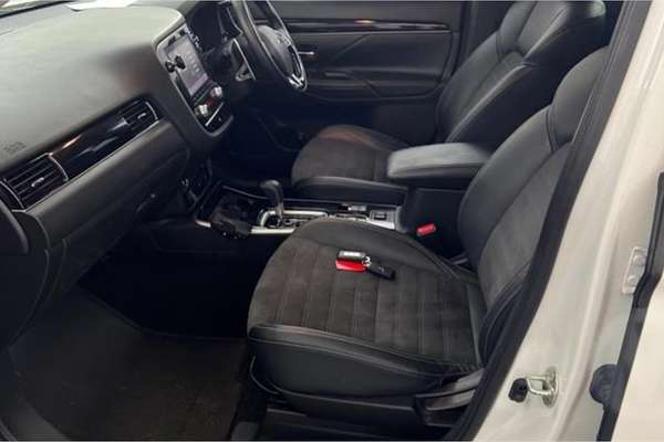 2020 Mitsubishi Outlander LS ZL