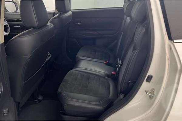 2020 Mitsubishi Outlander LS ZL
