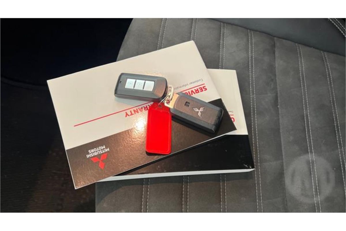 2020 Mitsubishi Outlander LS ZL