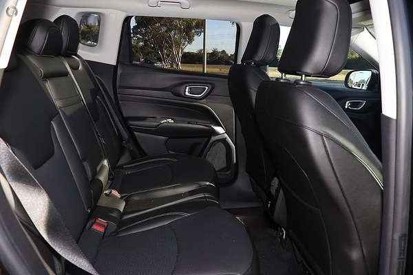 2023 Jeep Compass S-Limited M6