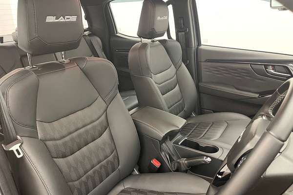 2024 Isuzu D-MAX BLADE 4X4