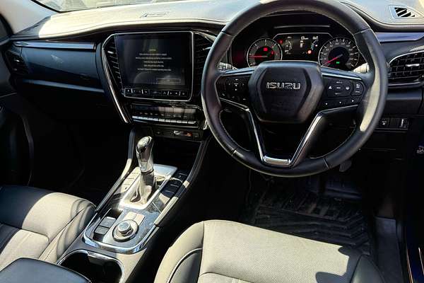 2022 Isuzu MU-X LS-T