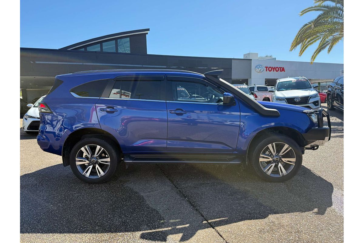 2022 Isuzu MU-X LS-T