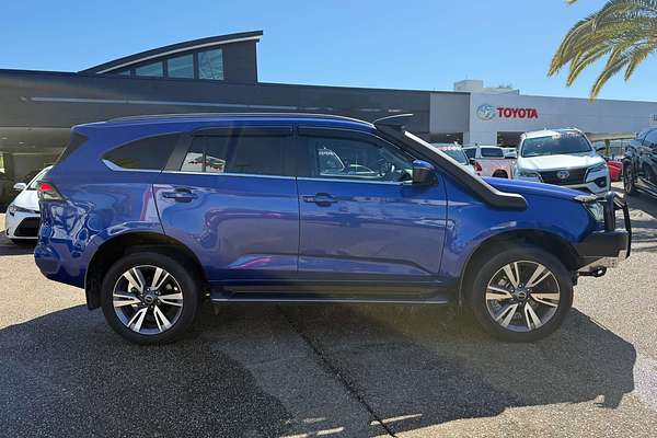 2022 Isuzu MU-X LS-T
