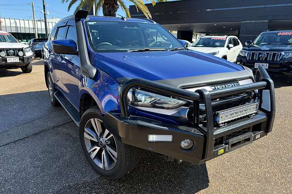 2022 Isuzu MU-X LS-T