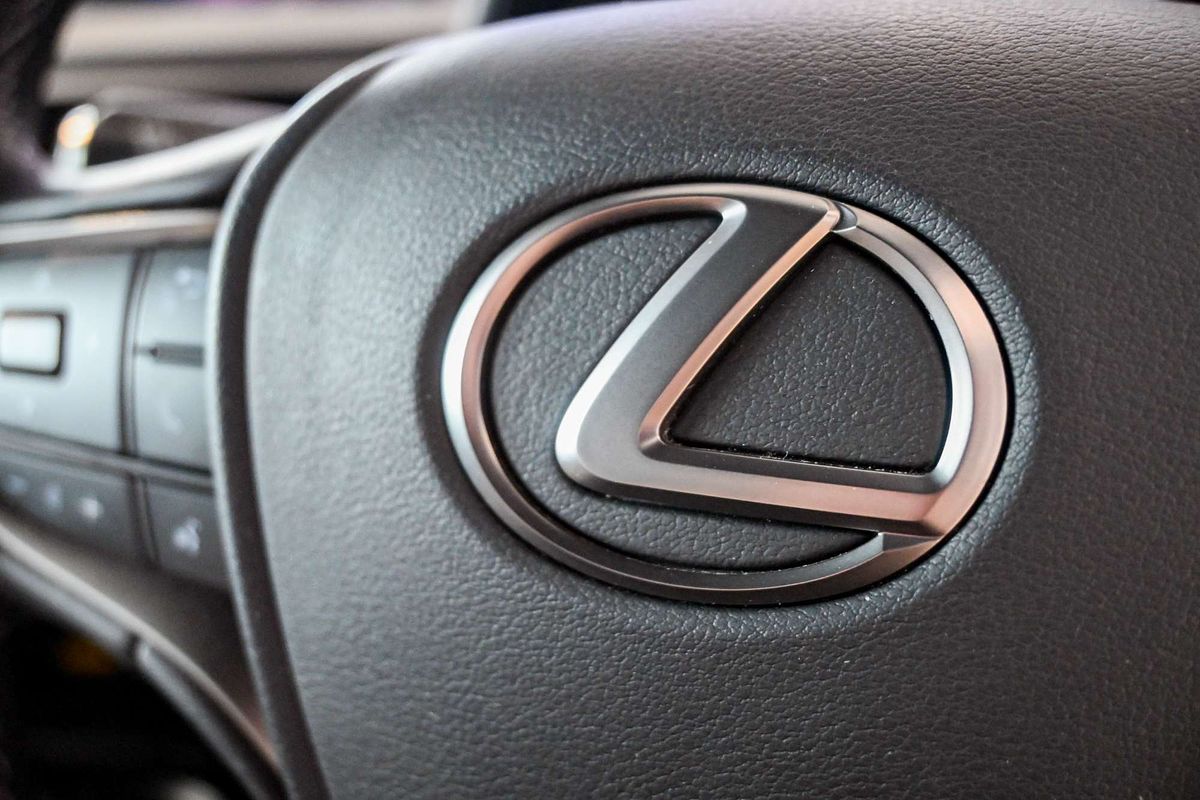 2021 Lexus UX250h UX250h Luxury 2.0L Hybrid Auto E-CVT SUV MZAH10R