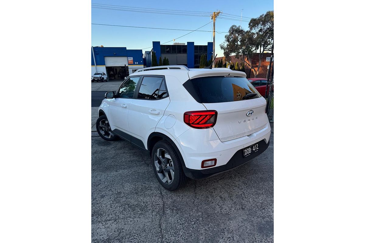 2025 Hyundai Venue Elite QX.V5