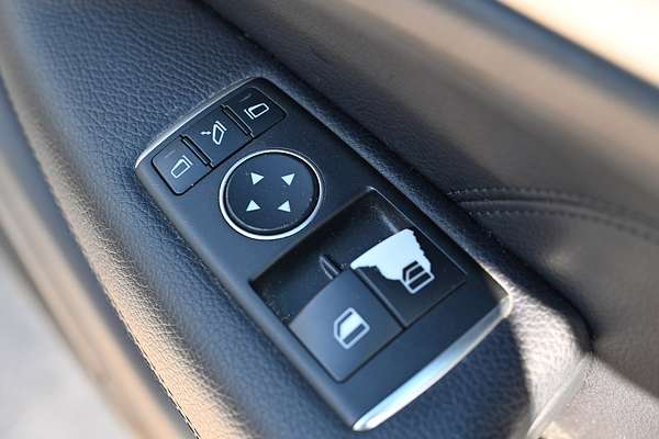 2012 Mercedes-Benz C-Class C250 BlueEFFICIENCY C204