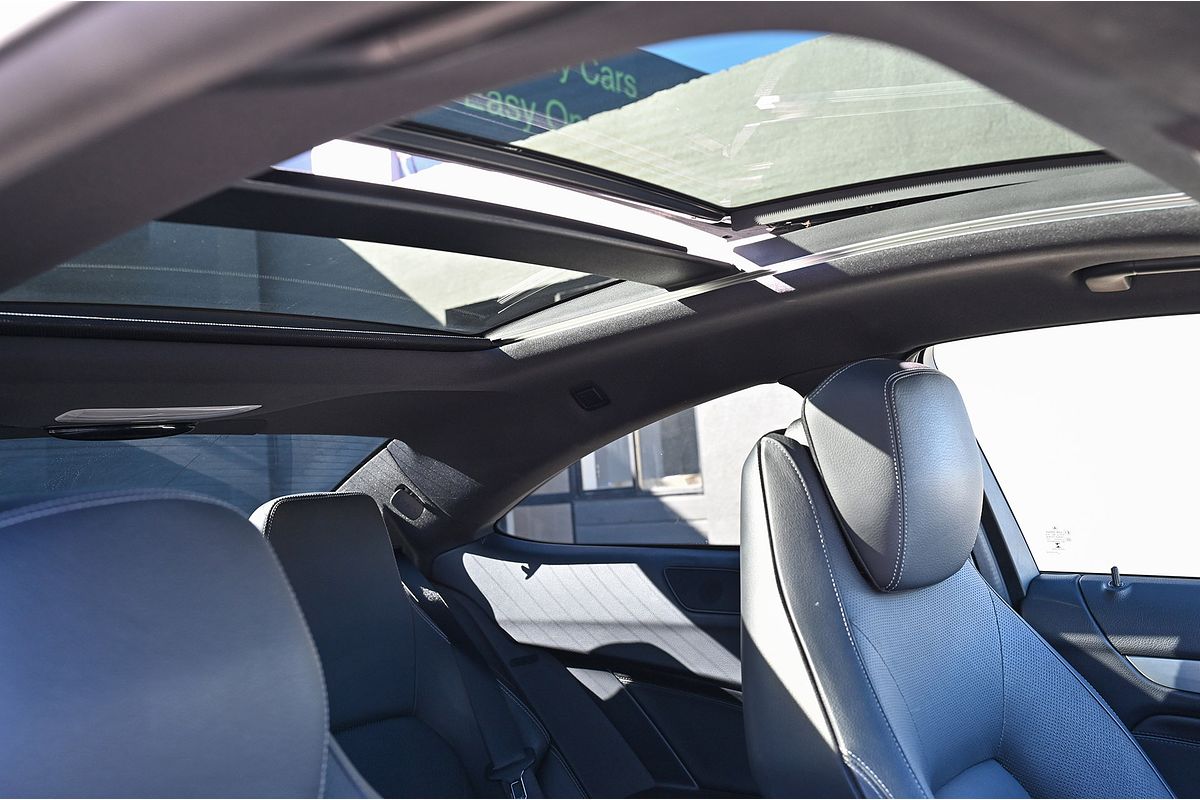 2012 Mercedes-Benz C-Class C250 BlueEFFICIENCY C204