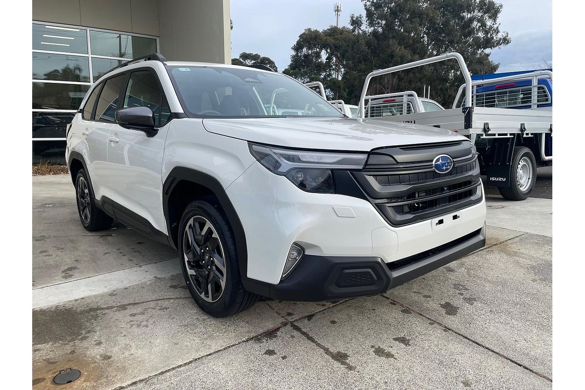 2025 Subaru Forester Premium S6