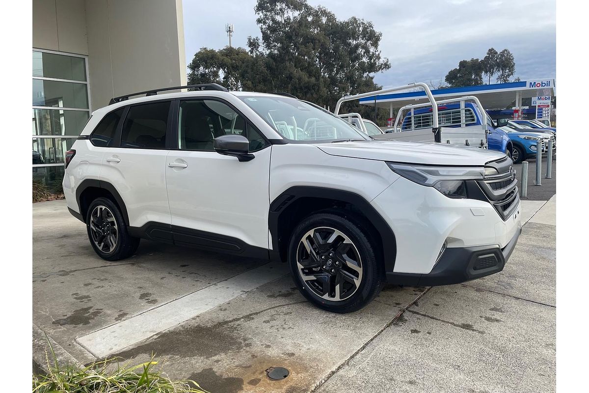 2025 Subaru Forester Premium S6