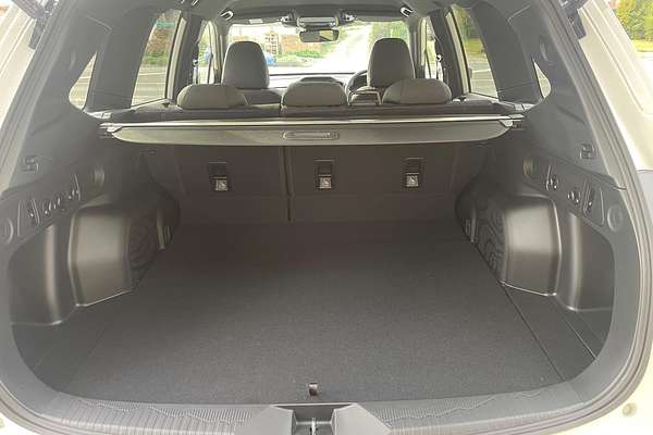 2025 Subaru Forester Premium S6
