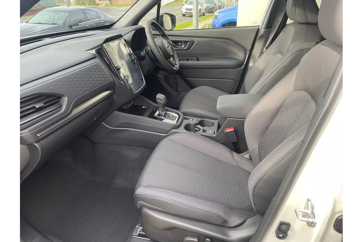 2025 Subaru Forester Premium S6