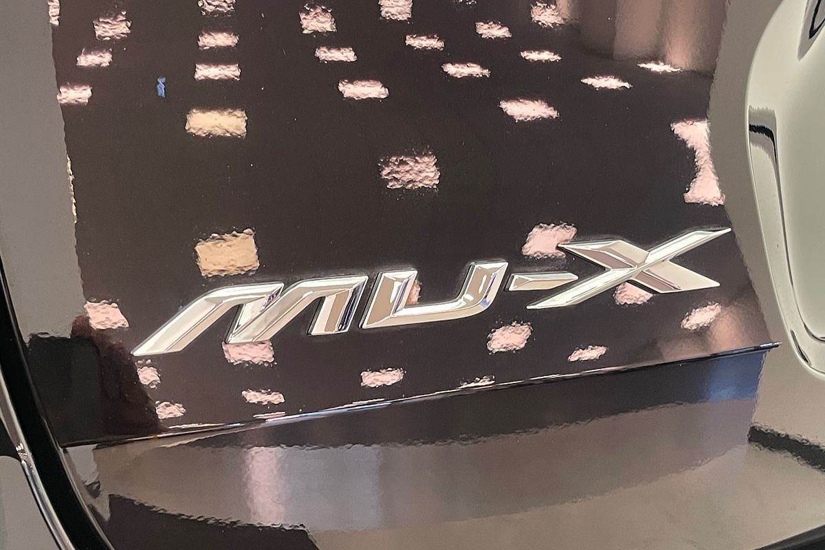 2021 Isuzu MU-X LS-U