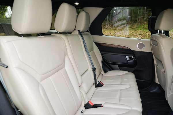 2018 Land Rover Discovery TD6 HSE Series 5