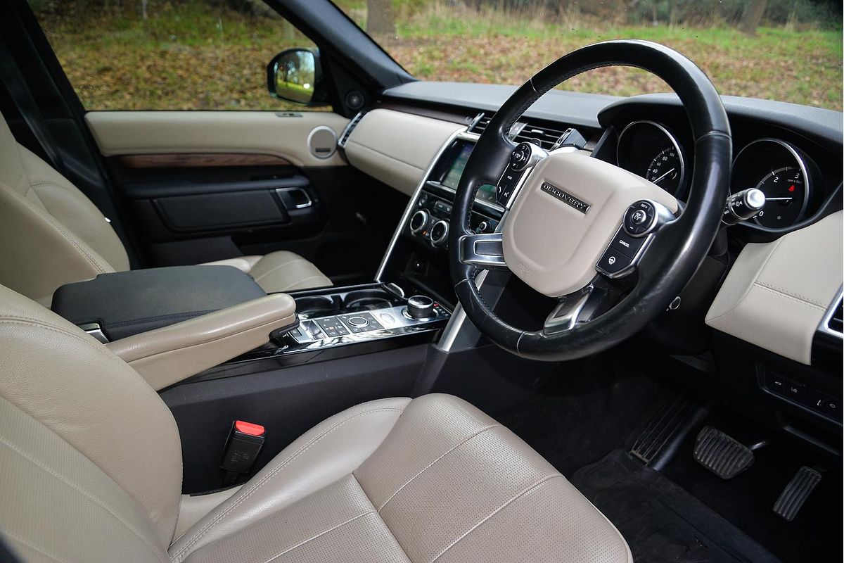 2018 Land Rover Discovery TD6 HSE Series 5