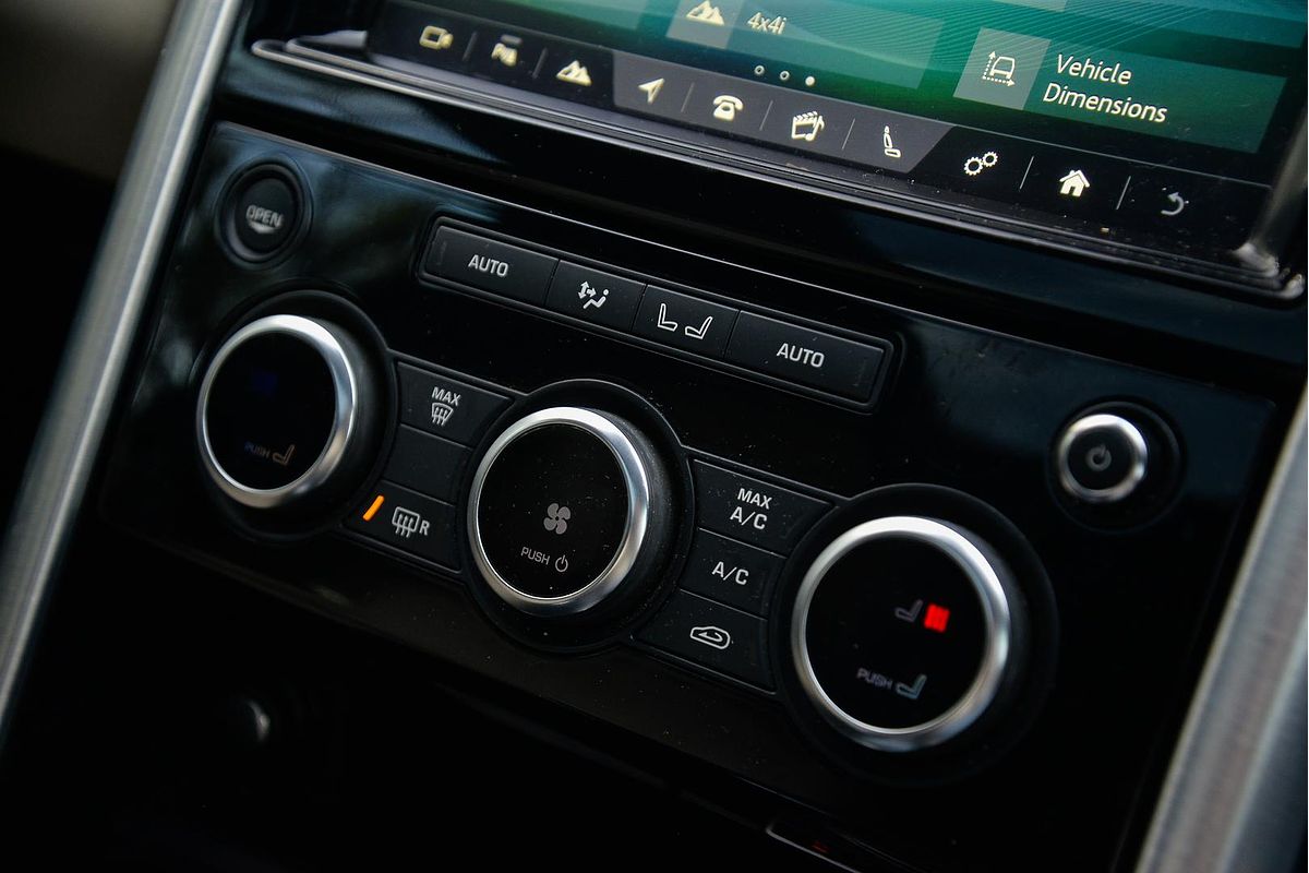 2018 Land Rover Discovery TD6 HSE Series 5