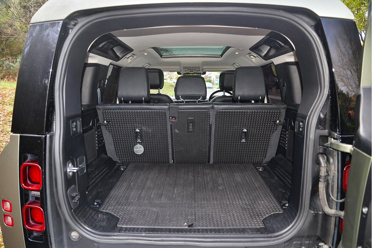 2020 Land Rover Defender 110 P400 HSE L663