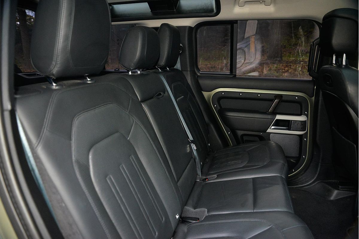 2020 Land Rover Defender 110 P400 HSE L663
