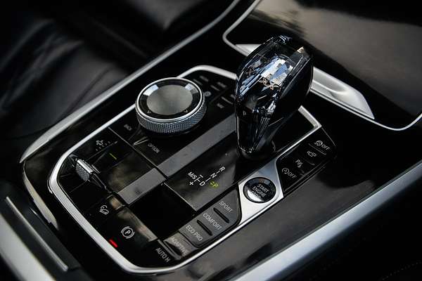 2021 BMW X7 xDrive30d G07