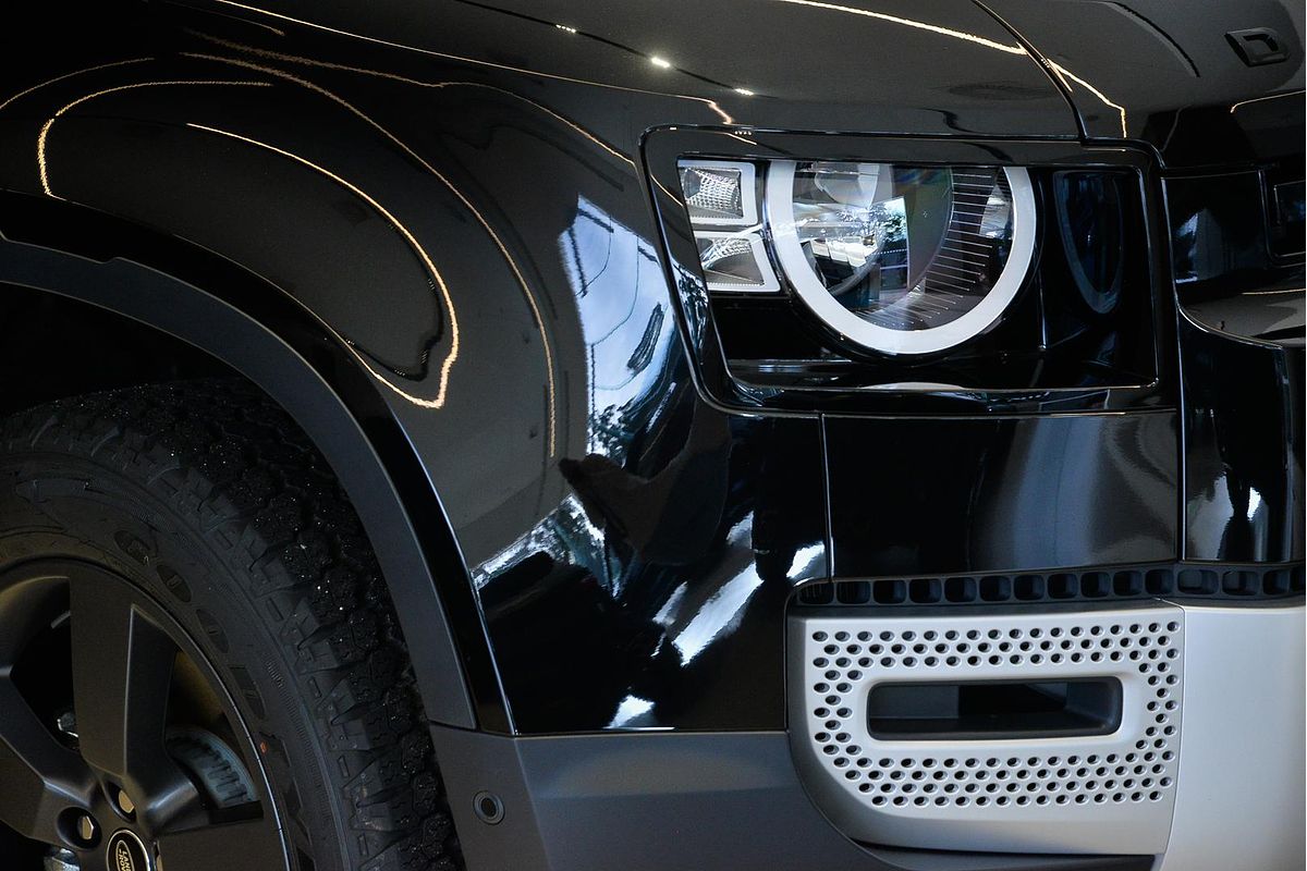 2025 Land Rover Defender 90 D250 S L663