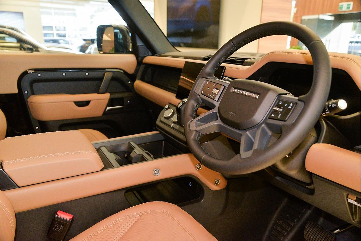 2025 Land Rover Defender 90 D250 S L663