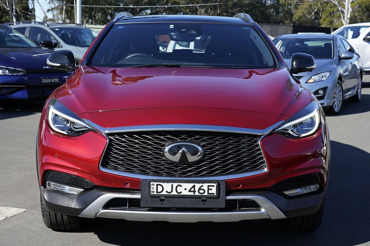 2016 INFINITI QX30 Premium H15