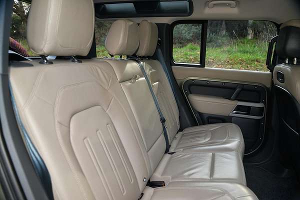 2021 Land Rover Defender 110 D300 HSE L663