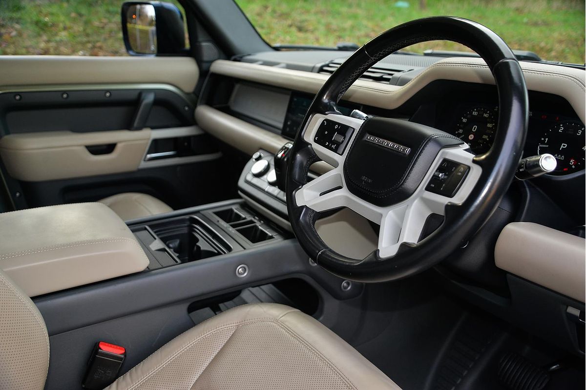 2021 Land Rover Defender 110 D300 HSE L663