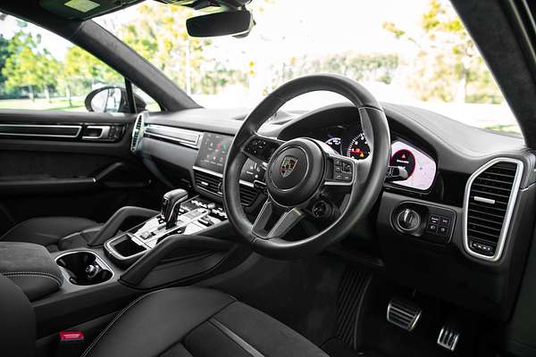 2023 Porsche Cayenne GTS 9YB